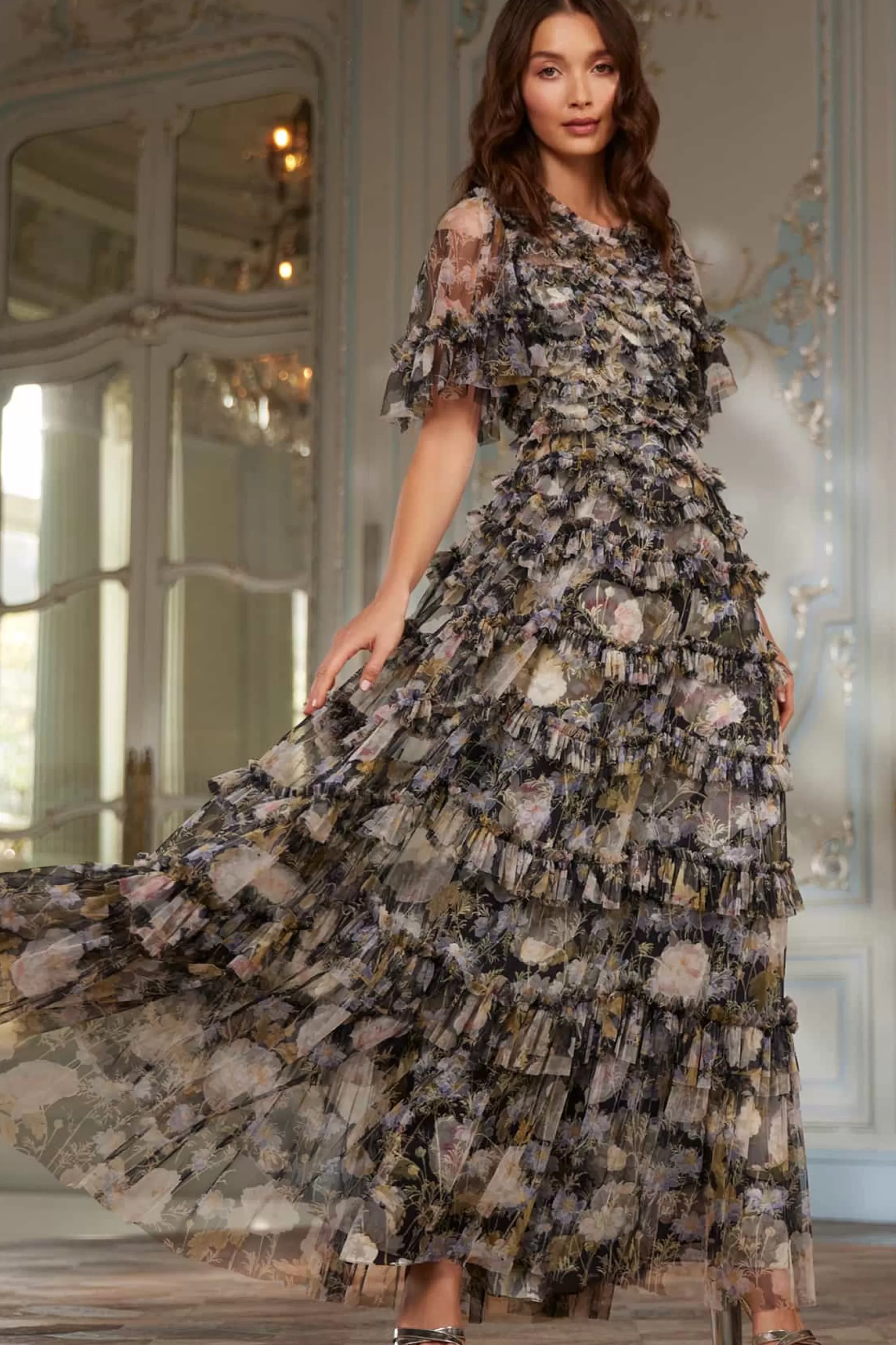 Needle & Thread Plus Size | Mother of the Bride>Moonlight Petals Round Neck Gown Black