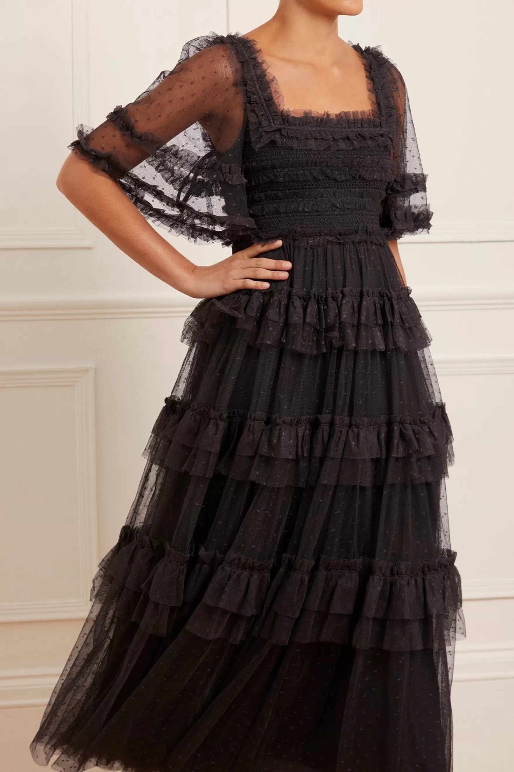 Needle & Thread Flattering Fit | Plus Size>Peaches Smocked Ankle Gown Black
