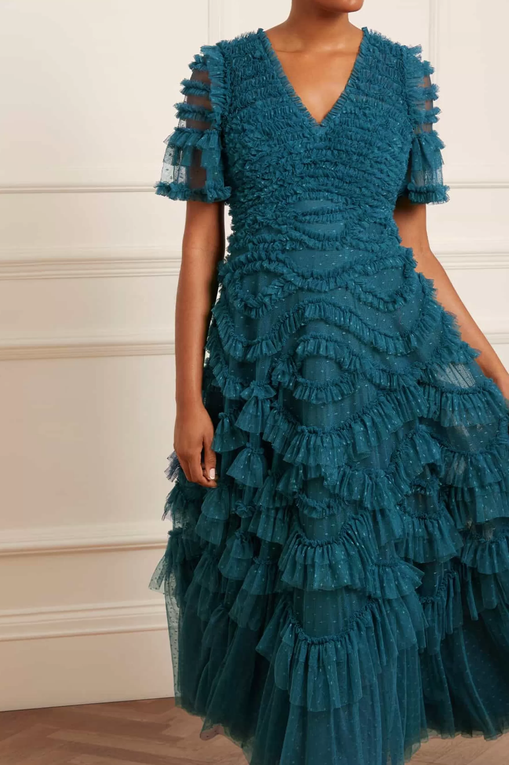 Needle & Thread Mother of the Bride | Plus Size>Phoenix V-Neck Gown Blue