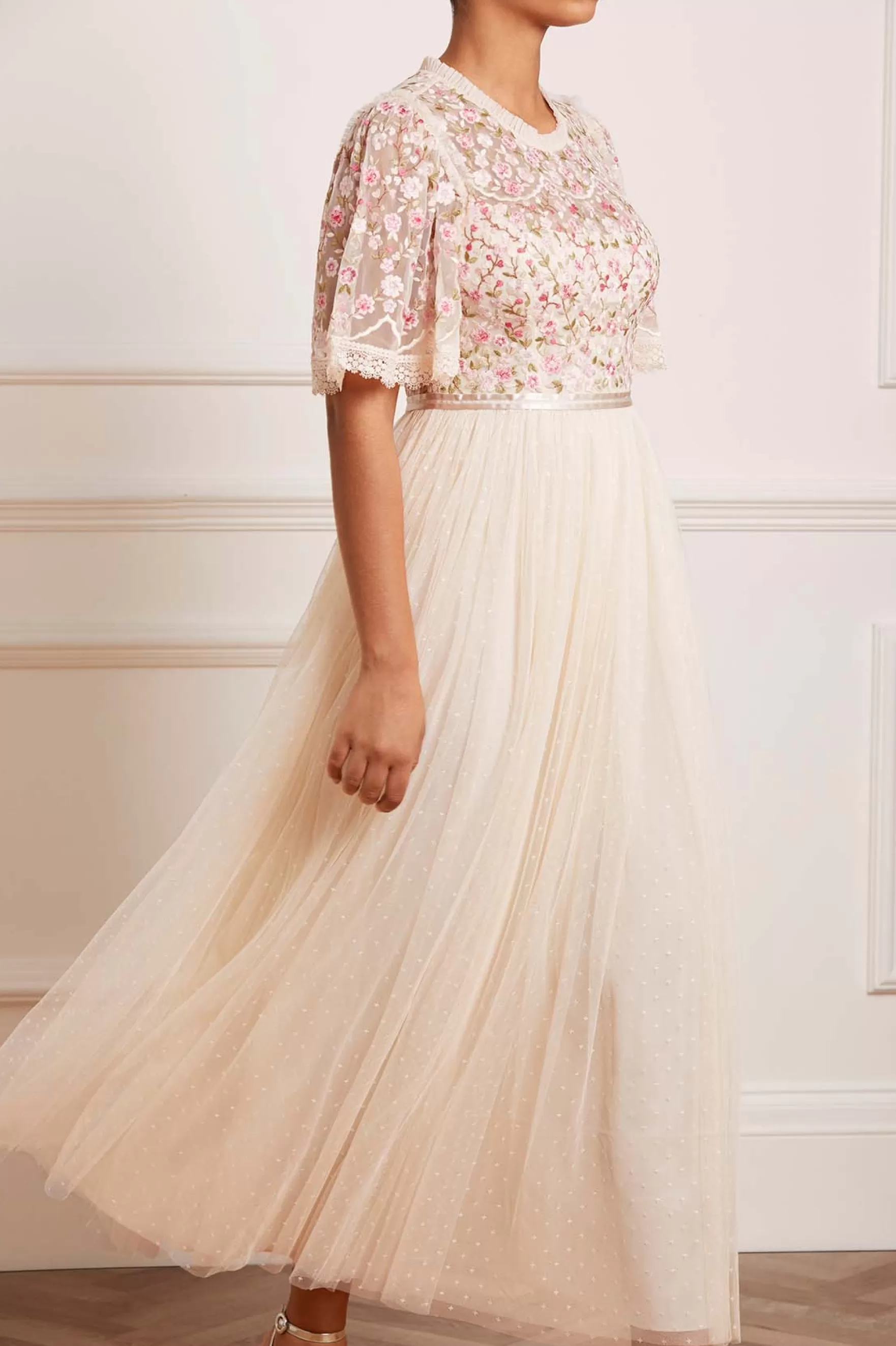 Needle & Thread Bridesmaid | Plus Size>Rosie Lace Bodice Short Sleeve Ankle Gown Champagne