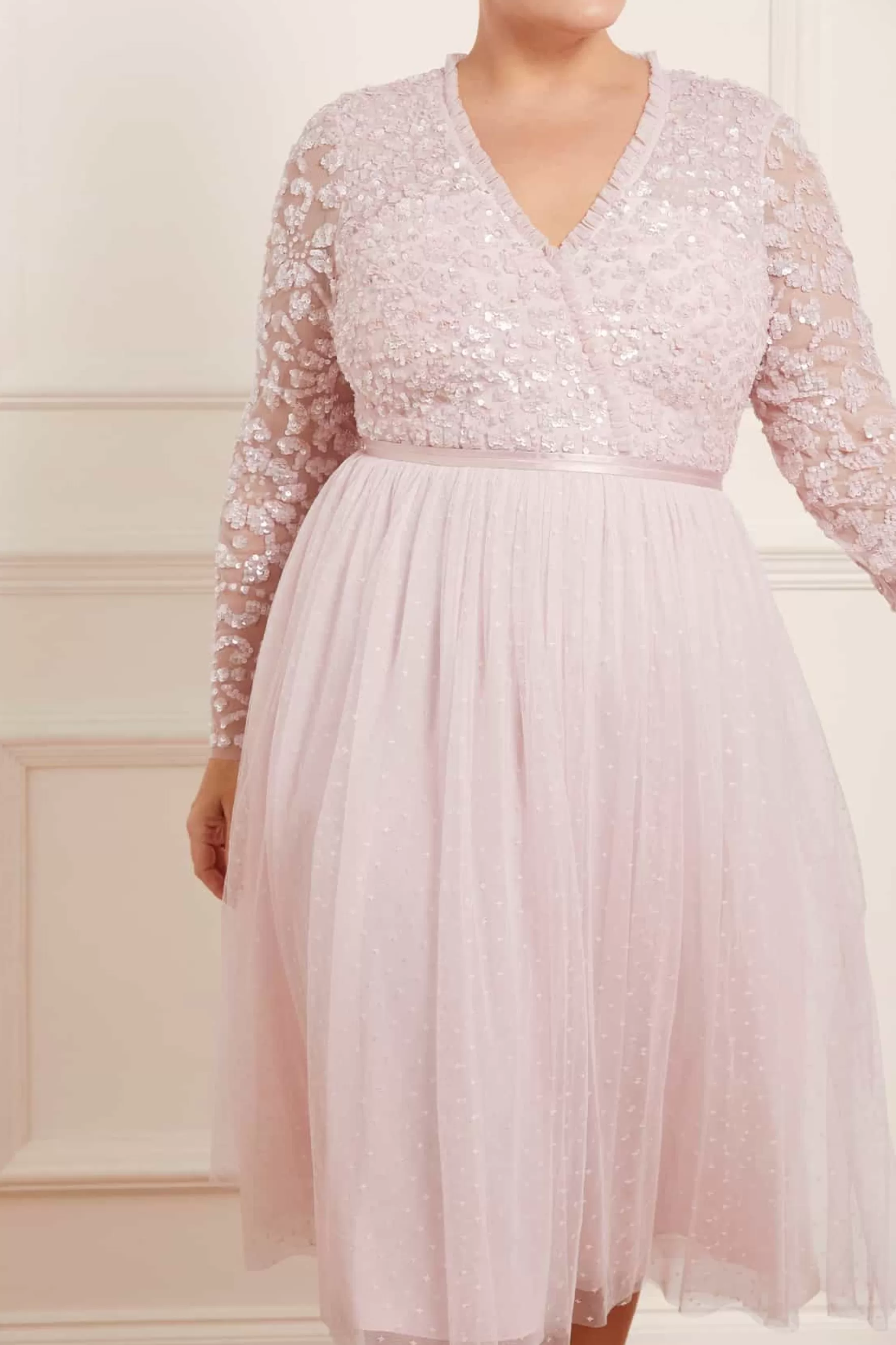 Needle & Thread Bridesmaid | Plus Size>Tempest Bodice V-Neck Midaxi Dress Pink