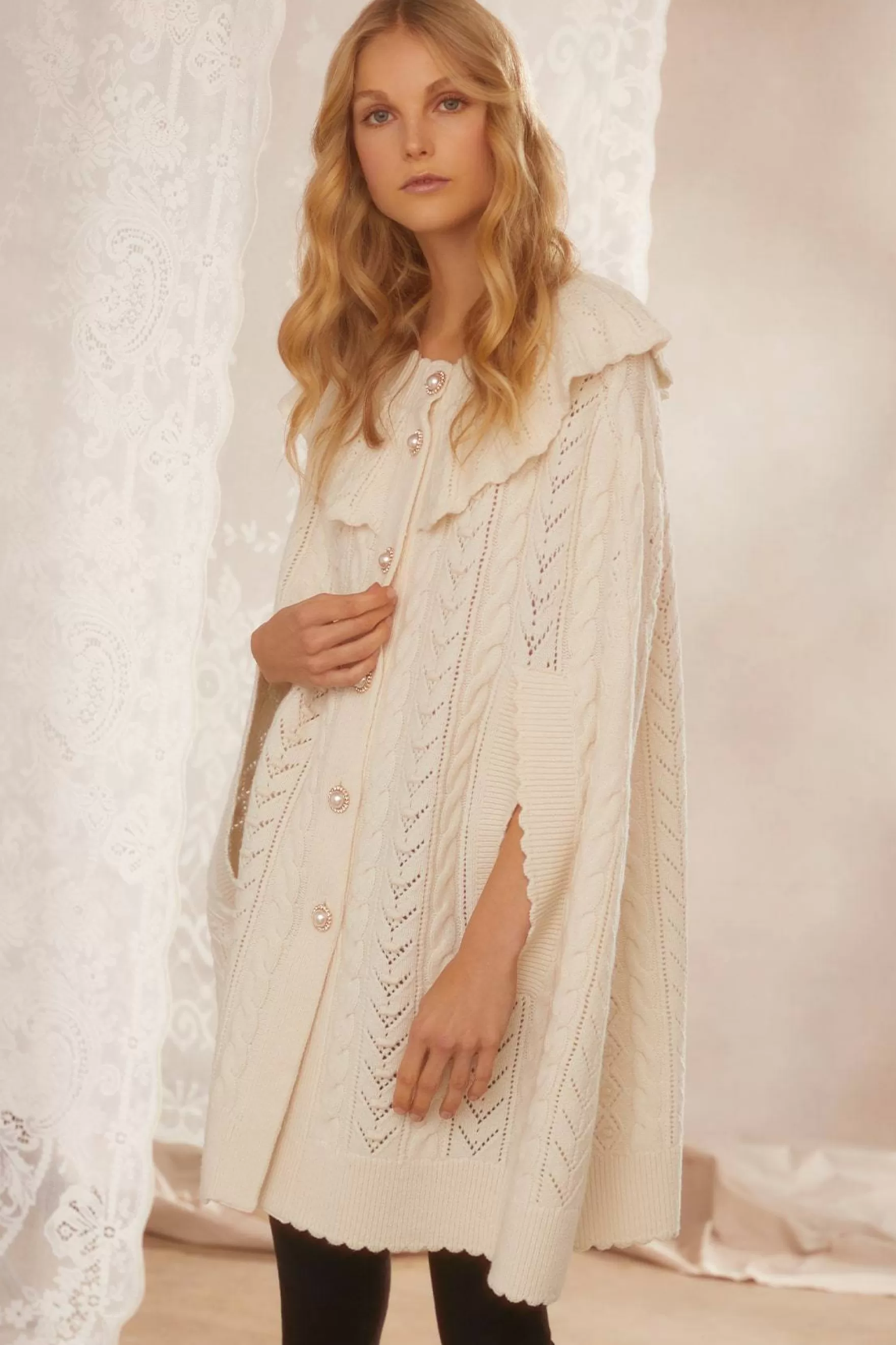 Needle & Thread Wedding Wardrobe | Exclusives>Victoriana Cape Champagne